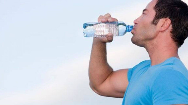 Kebanyakan Minum Bisa Berbahaya, Ini Tanda-tanda Berlebihan Konsumsi Air