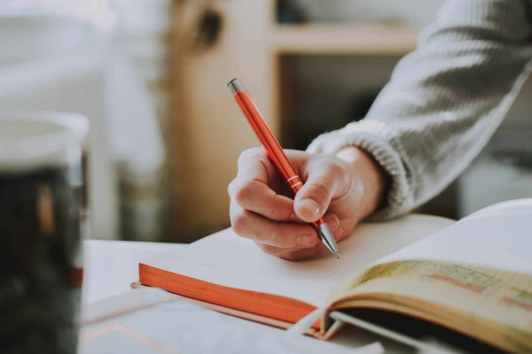 5 Alasan Pentingnya Punya Jurnal Mood untuk Kesehatan Mentalmu
