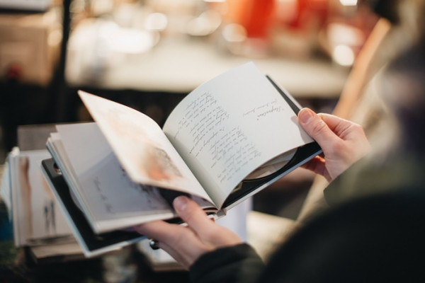 Ingin Bikin Buku? Ini Bedanya Self Publishing dan Penerbit Indie