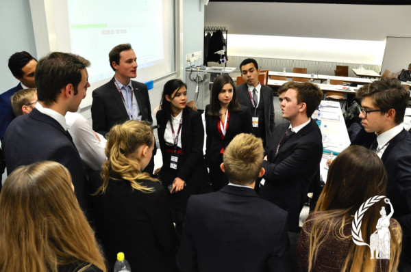 Model United Nations dan Manfaat yang Didapat Kalau Ikut Program Ini