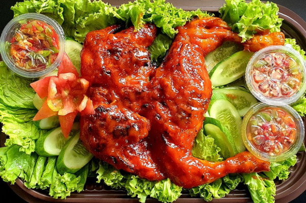 Ayam Bakar SeeJontor, Surga bagi Pecinta Pedas