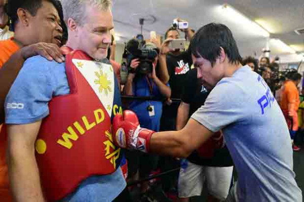 Cerita Dean Byrne Ungkap Perseteruan Manny Pacquiao vs Amir Khan