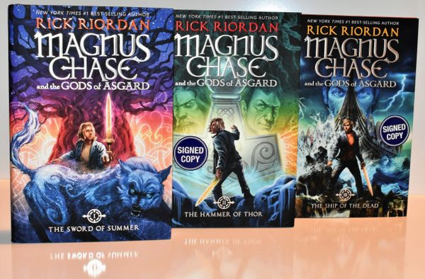 Rekomendasi Seri Buku Rick Riordan yang Bikin Kita Berimajinasi ke Dunia Mitologi