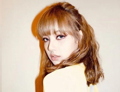 5 Inspirasi Riasan Wajah ala Lisa BLACKPINK