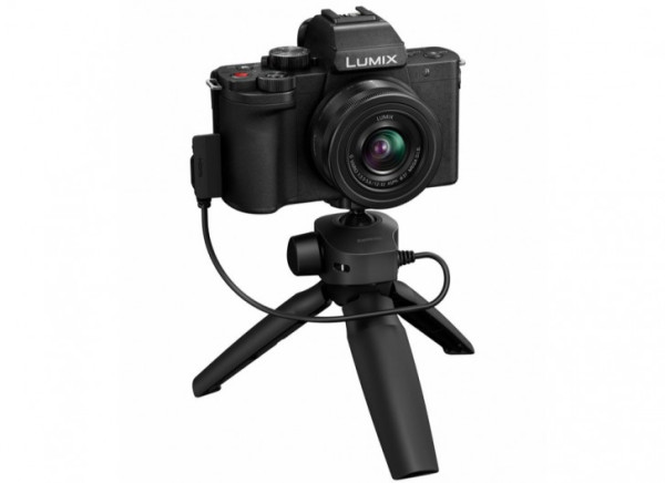 Panasonic Jadikan Kamera Lumix G100 sebagai 'Pembunuh' Smartphone