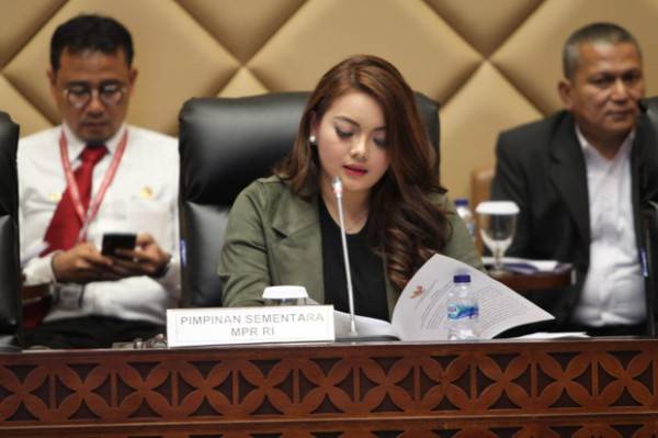 8 Milenial Ini Dipercaya Rakyat Menjadi Anggota DPR RI