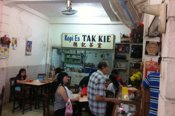Ada Jejak Romantisme Jakarta di Tempat Kuliner Legendaris Ini