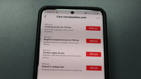 Bagi-Bagi Voucher dan Hadiah, Cara TikTok Tarik Pengguna Baru