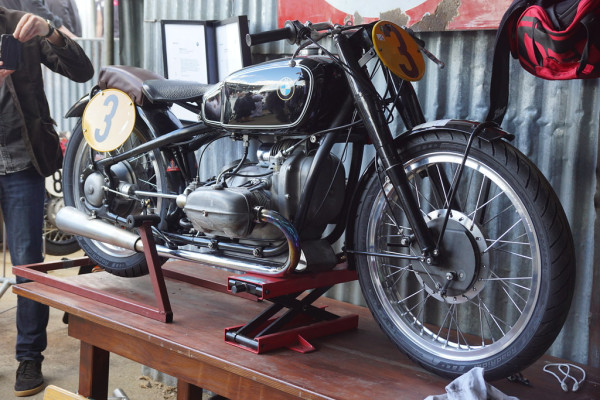 Bukan Kaleng Rombeng, 8 Motor Tua Ini Berani Diadu Sama yang Baru