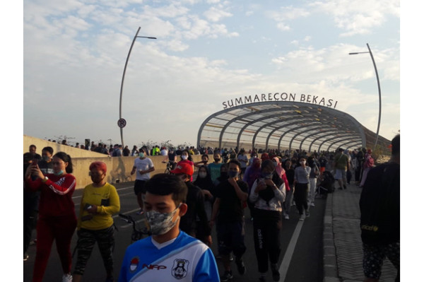 Dibuka Hari Ini, Ribuan Warga Bekasi Padati Area CFD