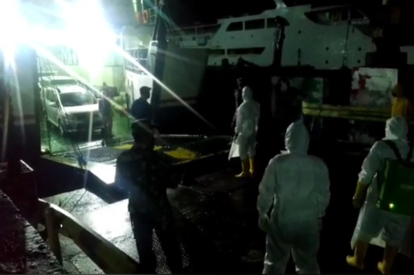 Pasien COVID-19 Kabur Naik Kapal Ferry, Seluruh Penumpang Terpaksa Dikarantina