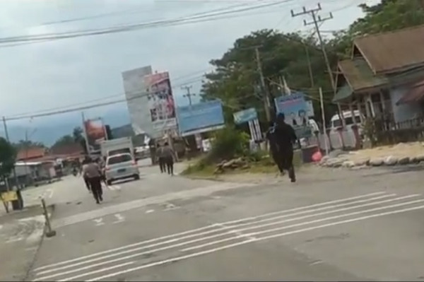 Video Penggerebekan Polisi Depan Polres Bikin Geger, Ternyata Salah Tangkap
