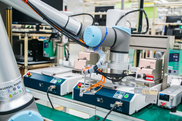 Perang Melawan 5 Mitos yang Salah Tentang Cobot!