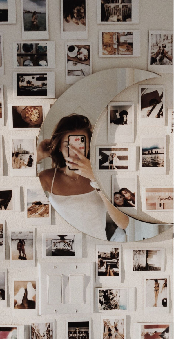 Bosan dengan Suasana Kamar? Yuk, Dekor dengan Variasi Foto Polaroid