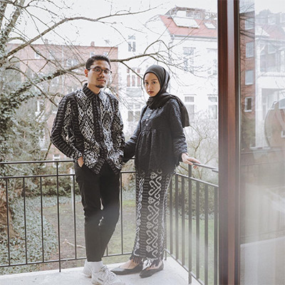 Baju Hitam Bebas Monoton untuk Hijaber