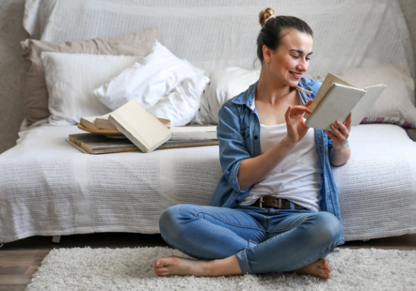 Membaca Buku Bisa Jadi Terapi untuk Banyak Masalah Kesehatan Mental