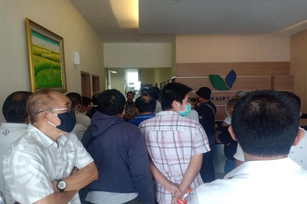 Tuntut Pengembalian Dana, Nasabah Datangi Minna Padi Bandung
