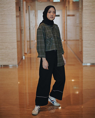 Mau Bergaya Kasual? Hijaber Bisa Temukan Inspirasinya di Sini!