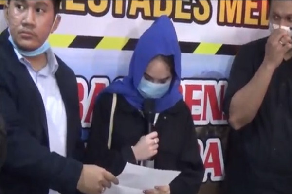Penampakan Artis Hana Hanifah saat Minta Maaf karena Diduga Terlibat Prostitusi