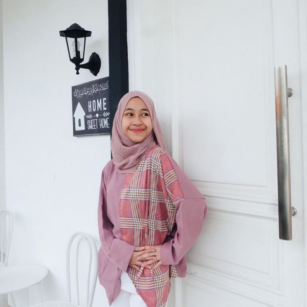 5 Fakta Film Cinta Subuh yang Dibintangi Dinda Hauw dan Rey Mbayang