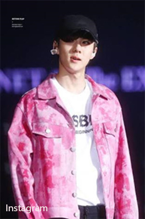V BTS hingga Jennie BlackPink, Idol Korea Ini Tampil Keren dengan Busana Tie Dye