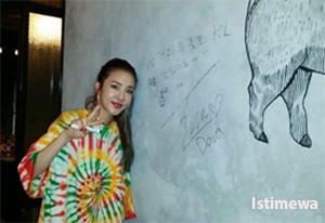 V BTS hingga Jennie BlackPink, Idol Korea Ini Tampil Keren dengan Busana Tie Dye