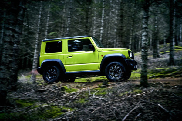 Ford Bronco dan Suzuki Jimny, Dua Mobil Tangguh yang Sedot Perhatian Dunia