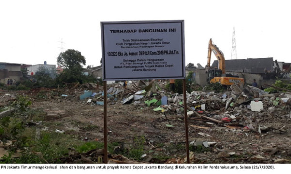 PN Jakarta Timur Bongkar Bangunan Proyek Kereta Cepat di Halim