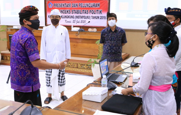Pemkab Klungkung Meluncurkan Buku Instapolku