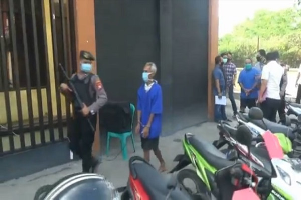 Istri 10 Tahun Sakit, Kakek 72 Tahun Garap Anak Tetangga