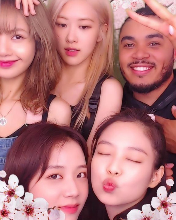 Ariana Grande dan Timnya Me-Like Postingan Promo Single Terbaru BLACKPINK, Pertanda Kolaborasi?