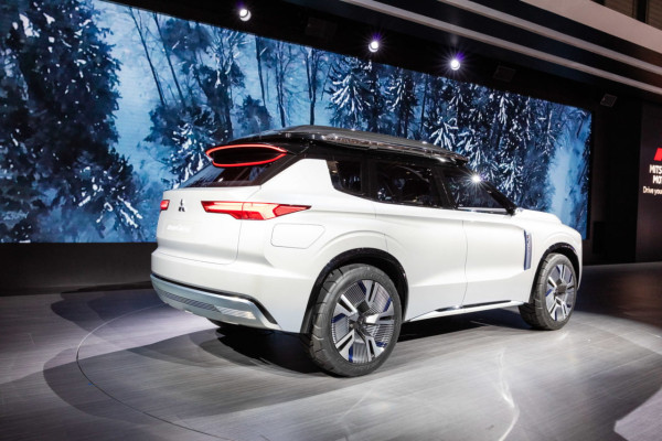 Mampukah Mitsubishi Outlander 2022 Kembali Menjadi PHEV Terlaris di Dunia?
