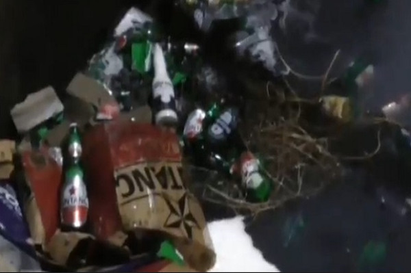 FPI Gerebek Kafe di Makassar, Ratusan Botol Miras Disita