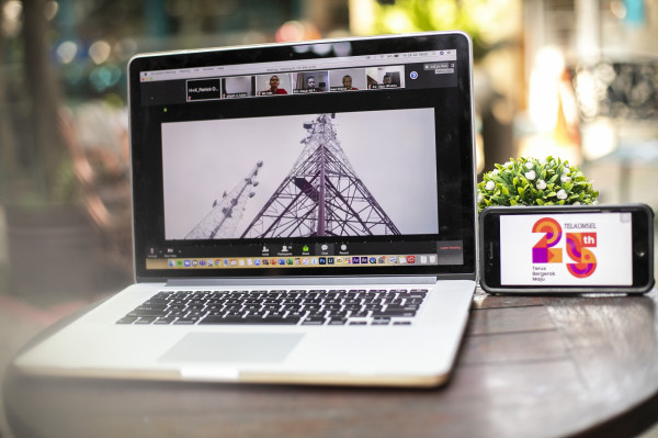 Telkomsel Bantu Ribuan Penjaga BTS di Seluruh Indonesia