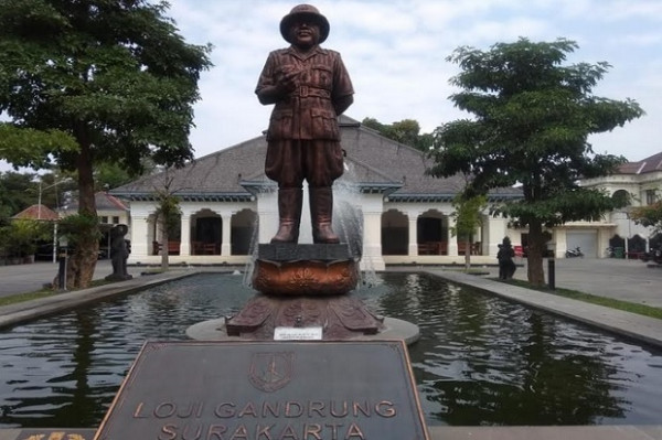 Loji Gandrung, Jamuan Makan Presiden Soekarno dan Gatotkaca Gandrung (2-Habis)