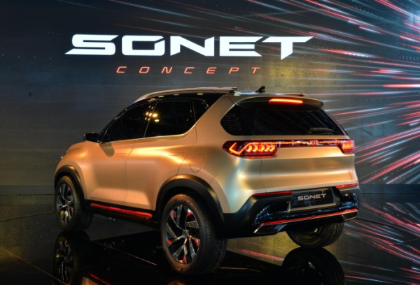 Jelang Kelahiran Model SUV Terbaru, KIA Sebar Teaser Sonet