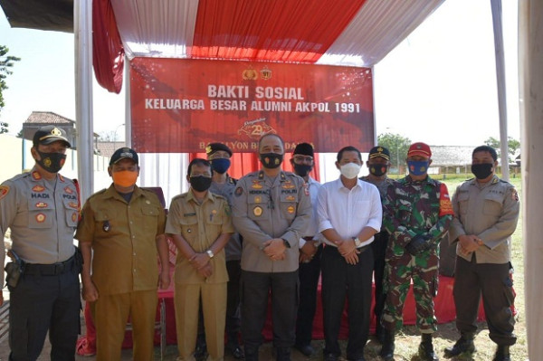 Warga Citeureup Dayeuhkolot Sambut Gembira Baksos Alumni Akpol 91