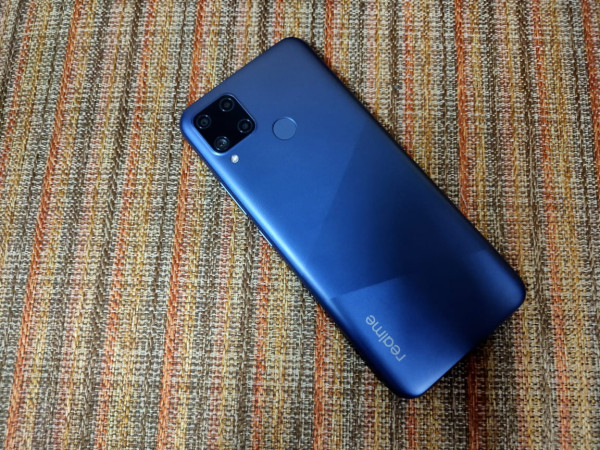 Review realme C15, Ponsel Baterai Jumbo Berteknologi Pengisian Cepat