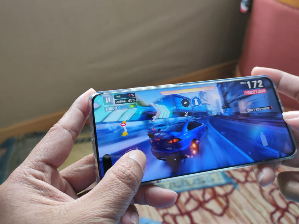 Punya Semua Teknologinya, Memang Asyik Nge-game dengan Huawei P40 Pro