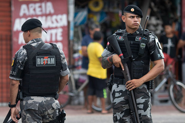 Jelaga Hitam Polisi Dunia Tegakkan Hukum
