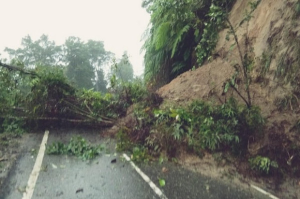 Longsor di Mana-mana, Akses Jalan di Bolsel-Bolmong Sulit Dilewati