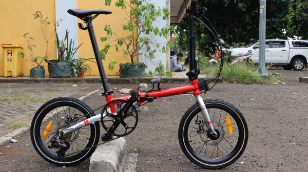 Pehobi Sepeda Meroket, Bengkel Mobil Tawarkan Layanan Coating Khusus Sepeda