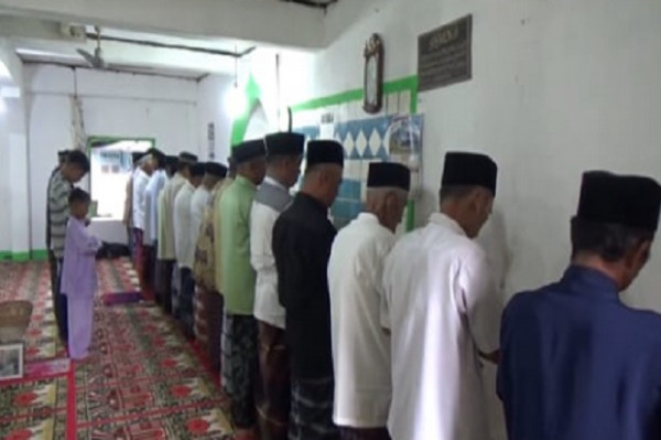 Tarekat Naqsabandiyah di Padang Salat Id Hari Ini
