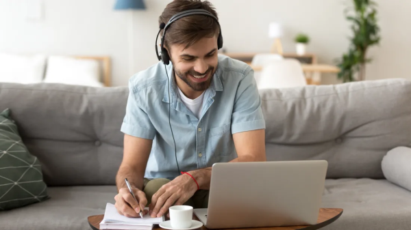 8 Tips Biar Kamu Gak Invisible Saat Rapat Virtual