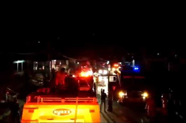 3 Petugas Damkar Terluka saat Padamkan Kebakaran di Kota Balikpapan