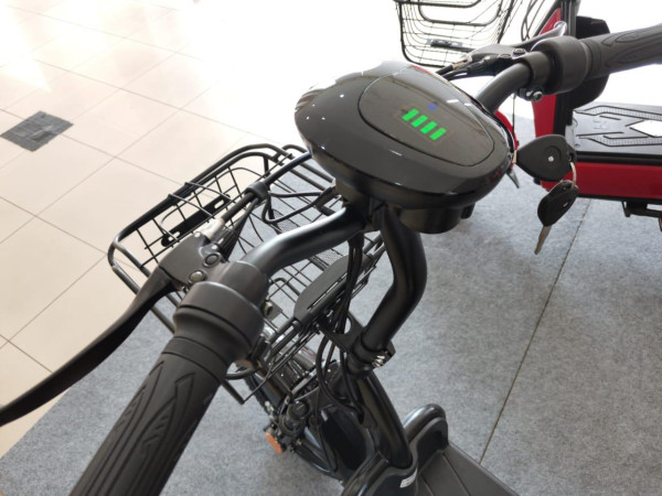 Viar Motor Indonesia Hadirkan Sepeda Listrik Uno dan Akasha