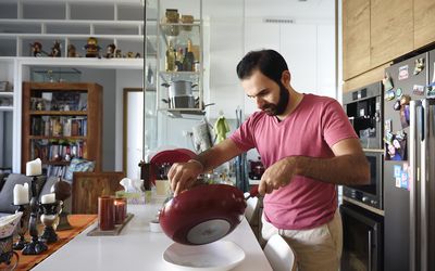 Cuci Piring dan Masak di Rumah Harus Jadi Tugas Anak Perempuan? No Way!