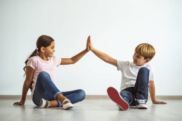 Cuci Piring dan Masak di Rumah Harus Jadi Tugas Anak Perempuan? No Way!