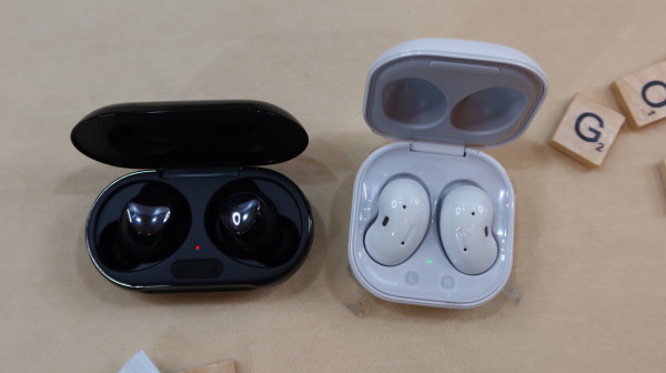 Kesan Pertama Earphone ”Kacang Mede” Galaxy Buds Live