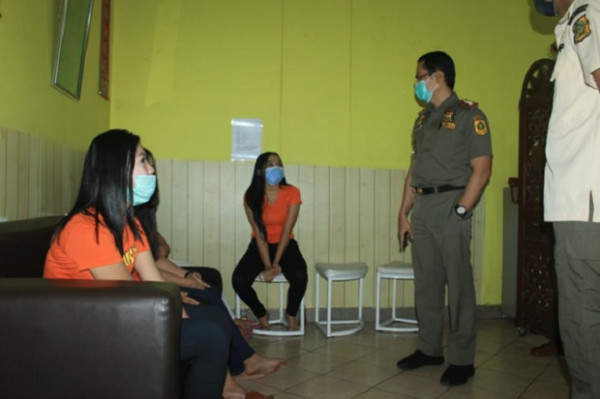 Panti Pijat Digerebek, Sejumlah Terapis Cantik Dipulangkan ke Kampung